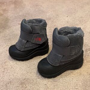 The North Face Kids Black and Gray Winter Boots size 5